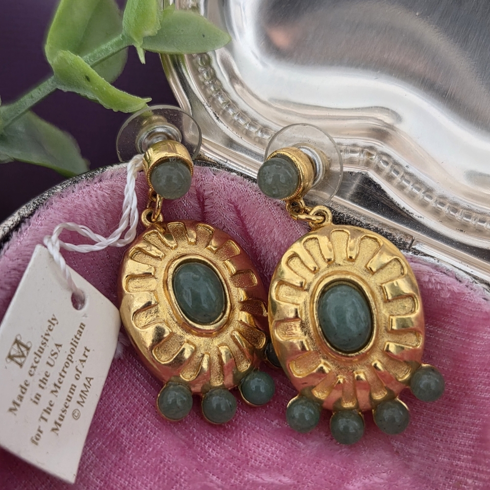 Vintage Metropolitan Museum of Art Jade Drop Earrings - Picture 2 of 6